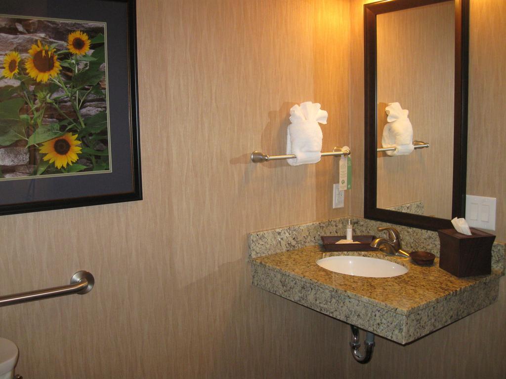 Little Missouri Inn & Suites New Town Esterno foto